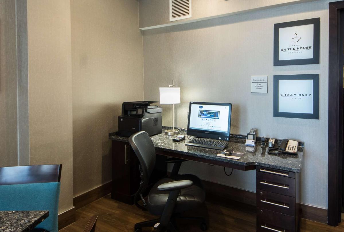 Hampton Inn Lakeland - image 2