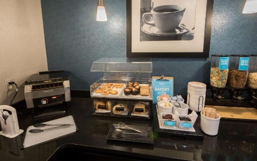 Hampton Inn Lakeland - image 5