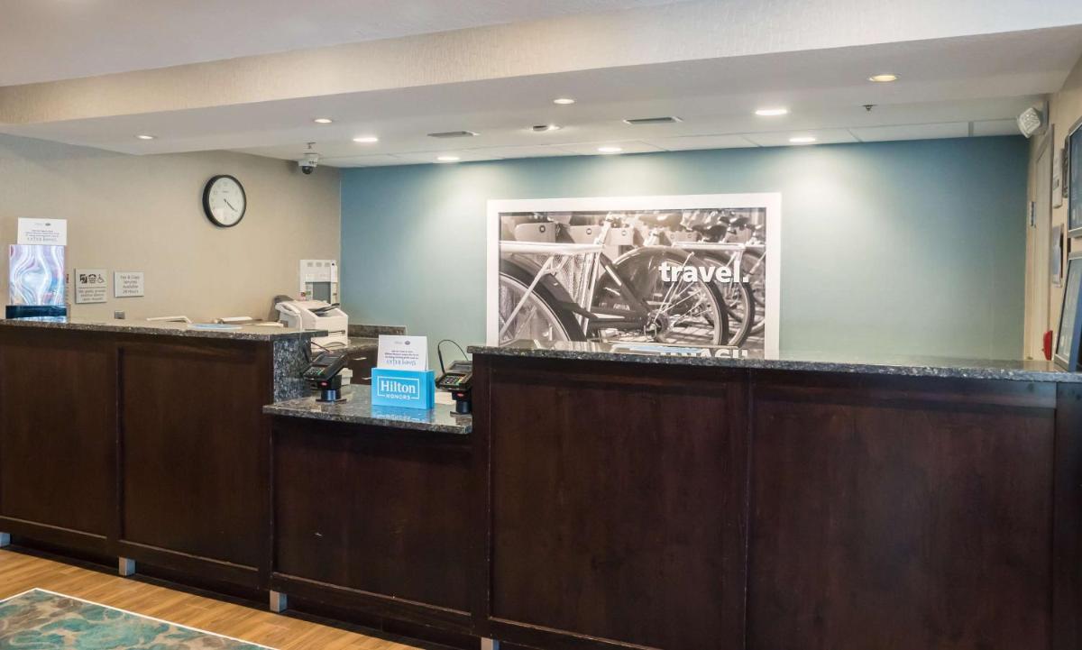 Hampton Inn Lakeland - image 6