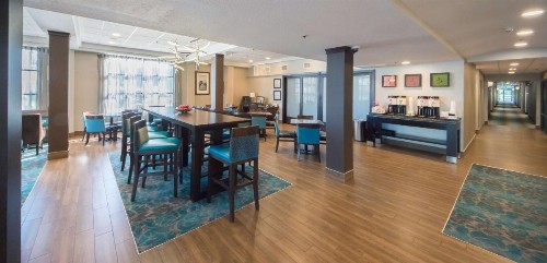 Hampton Inn Lakeland - image 8