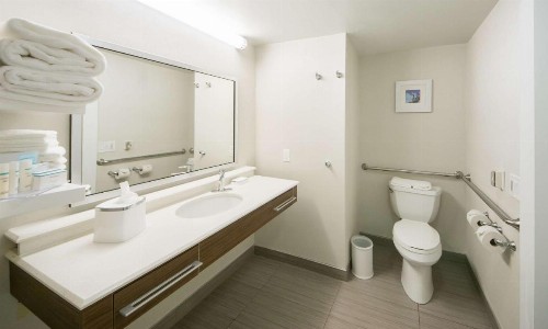 Hampton Inn Lakeland - image 9