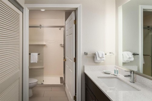 Residence Inn by Marriott Lakeland - image 7
