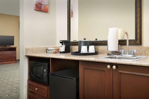 Hampton Inn & Suites Lakeland-South Polk Parkway - image 11