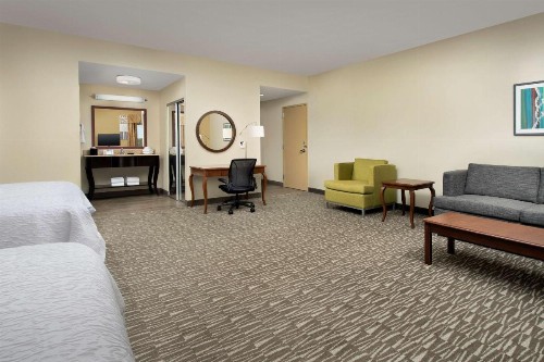 Hampton Inn & Suites Lakeland-South Polk Parkway - image 13