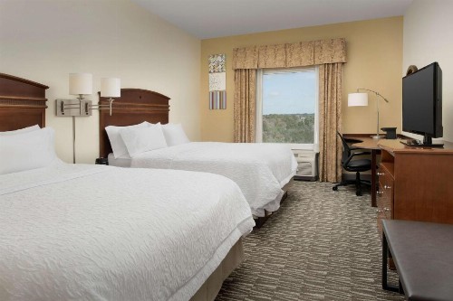 Hampton Inn & Suites Lakeland-South Polk Parkway - image 3