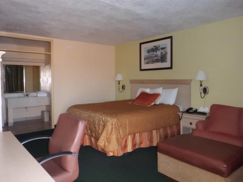 America's Best Inn & Suites-Lakeland - image 23