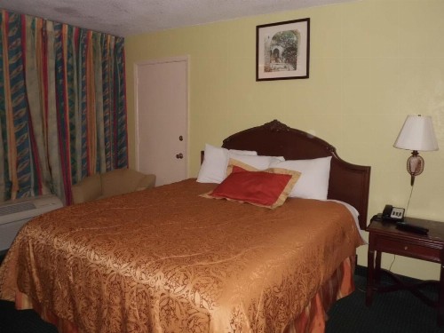 America's Best Inn & Suites-Lakeland - image 5