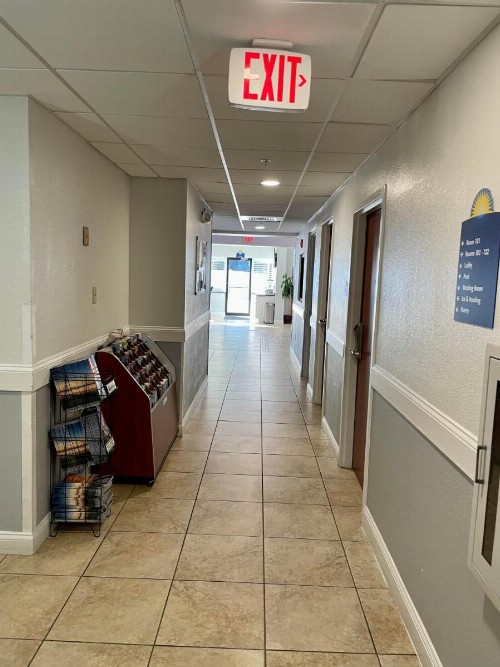 Days Inn & Suites by Wyndham Lakeland - image 23