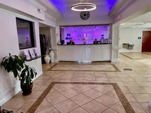 Days Inn & Suites by Wyndham Lakeland - image 26