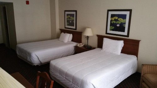 Imperial Swan Hotel and Suites Lakeland - image 4