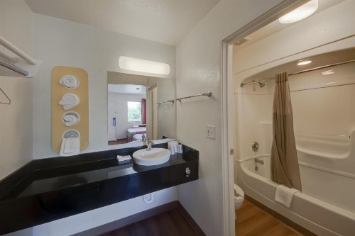 Motel 6-Lakeland FL - image 20