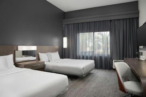 Courtyard by Marriott Lakeland - image 13