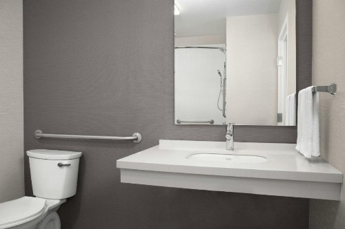 Courtyard by Marriott Lakeland - image 17