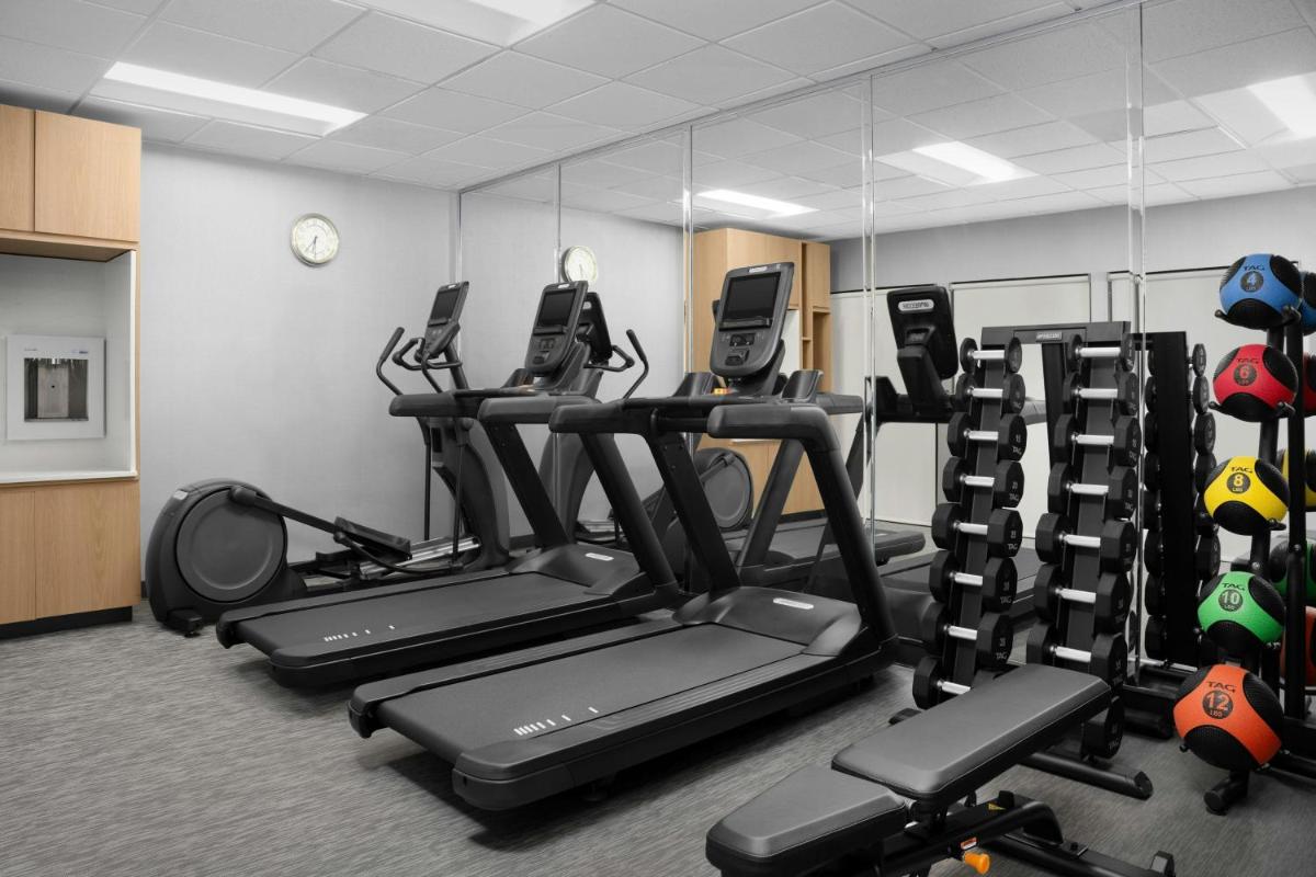Courtyard by Marriott Lakeland - image 2