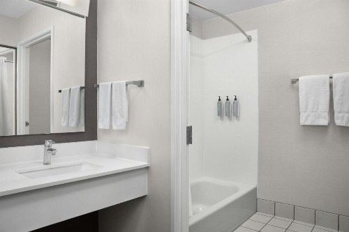 Courtyard by Marriott Lakeland - image 21
