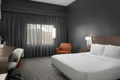 Courtyard by Marriott Lakeland - image 23