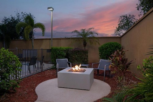 Courtyard by Marriott Lakeland - image 27