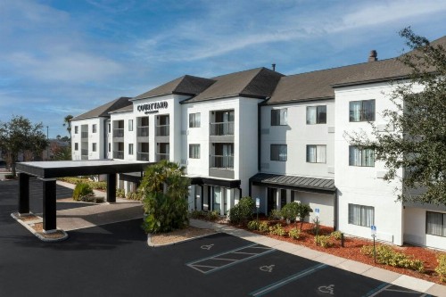 Courtyard by Marriott Lakeland - image 29