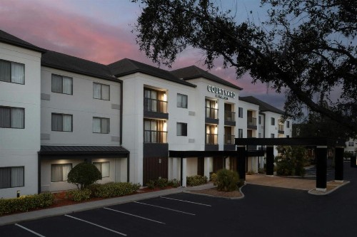 Courtyard by Marriott Lakeland - image 34