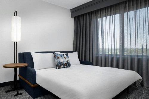 Courtyard by Marriott Lakeland - image 35