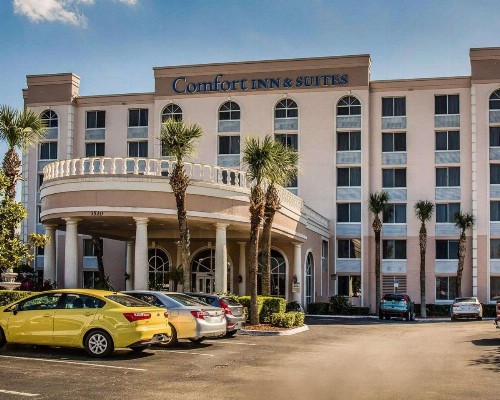 Comfort Inn & Suites Lakeland North I-4 - image 2