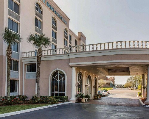 Comfort Inn & Suites Lakeland North I-4 - image 3