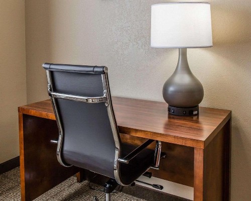 Comfort Inn & Suites Lakeland North I-4 - image 31