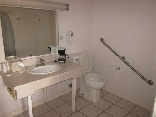 Westmont Inn - Lakeland - image 5