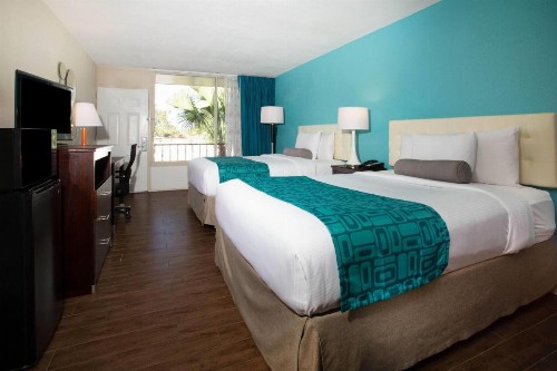 Howard Johnson by Wyndham Lakeland - image 24