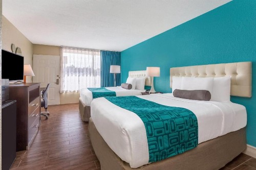 Howard Johnson by Wyndham Lakeland - image 32
