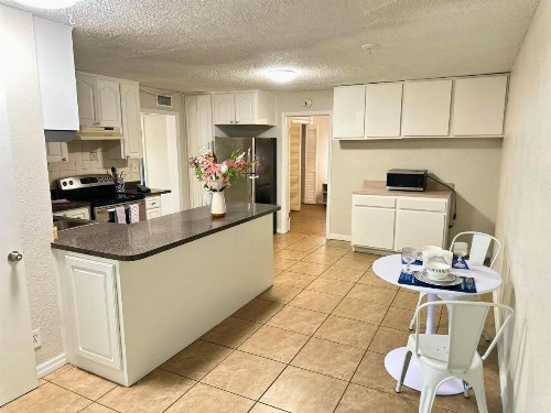 Stayable Suites Lakeland - image 8