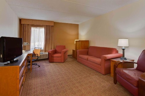 La Quinta by Wyndham Lakeland East - image 11