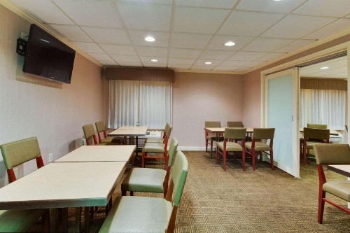 La Quinta by Wyndham Lakeland East - image 8