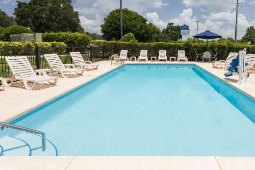 Baymont by Wyndham Lakeland - image 16
