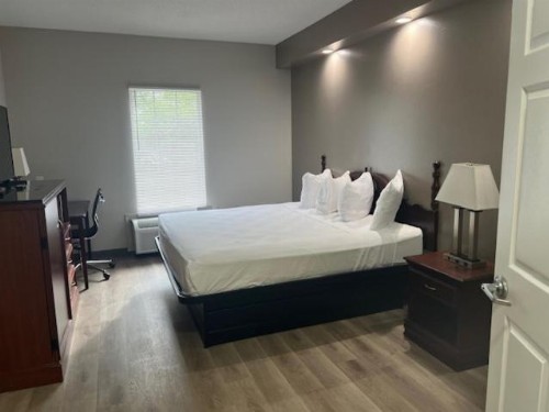 Baymont by Wyndham Lakeland - image 19