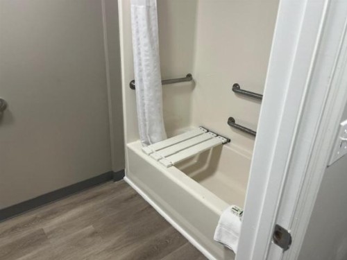 Baymont by Wyndham Lakeland - image 24