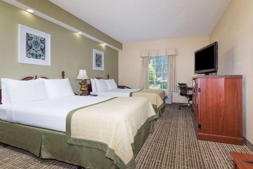 Baymont by Wyndham Lakeland - image 29