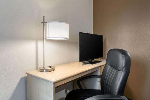 Suburban Extended Stay Hotel Lakeland North I-4 - image 24