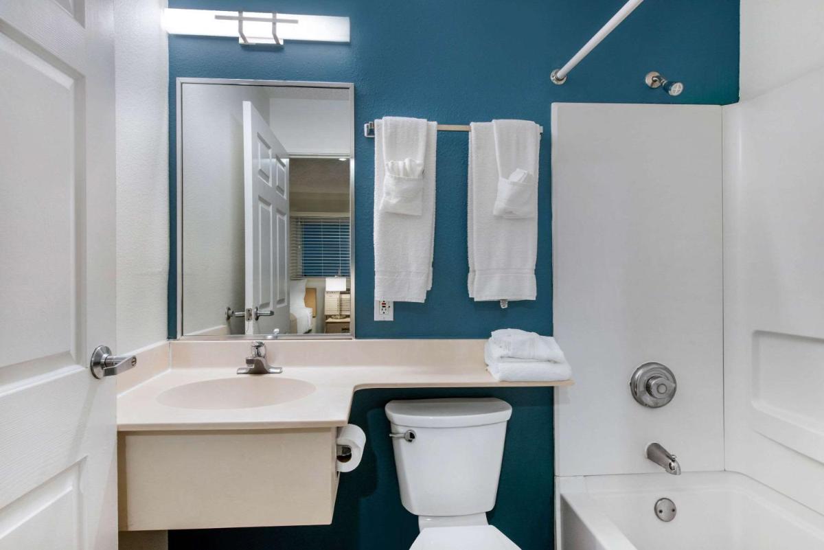 Suburban Extended Stay Hotel Lakeland North I-4 - image 3