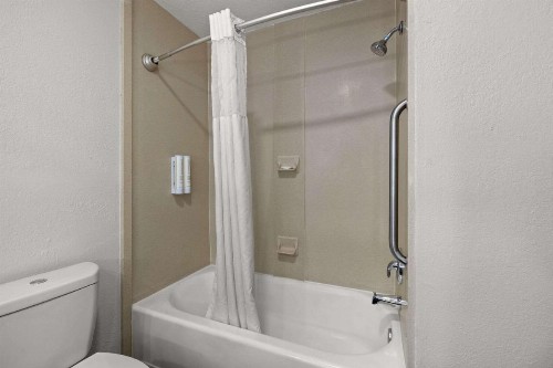 Sleep Inn & Suites Lakeland I-4 - image 18