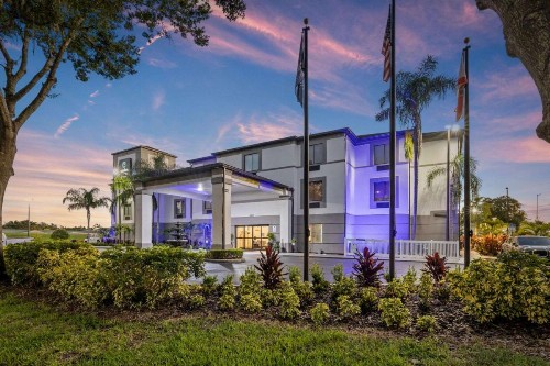 Sleep Inn & Suites Lakeland I-4 - image 3