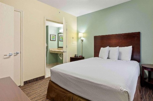 Extended Stay America Premier Suites - Lakeland - I-4 - image 16