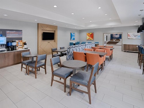 Holiday Inn Express & Suites Lakeland North I-4 an IHG Hotel - image 8