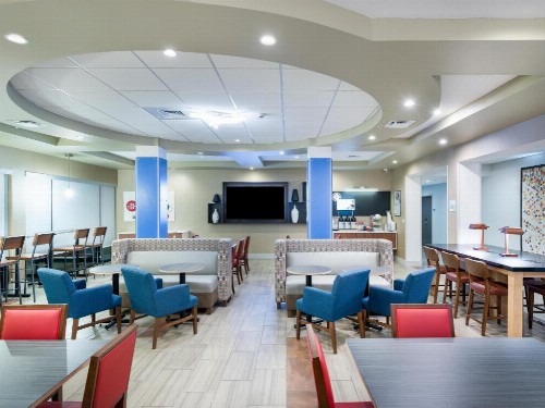 Holiday Inn Express & Suites Lakeland South an IHG Hotel - image 3