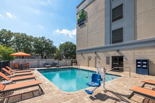 Holiday Inn Express & Suites Lakeland South an IHG Hotel - image 38