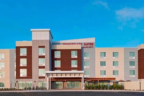 TownePlace Suites by Marriott Lakeland - image 13