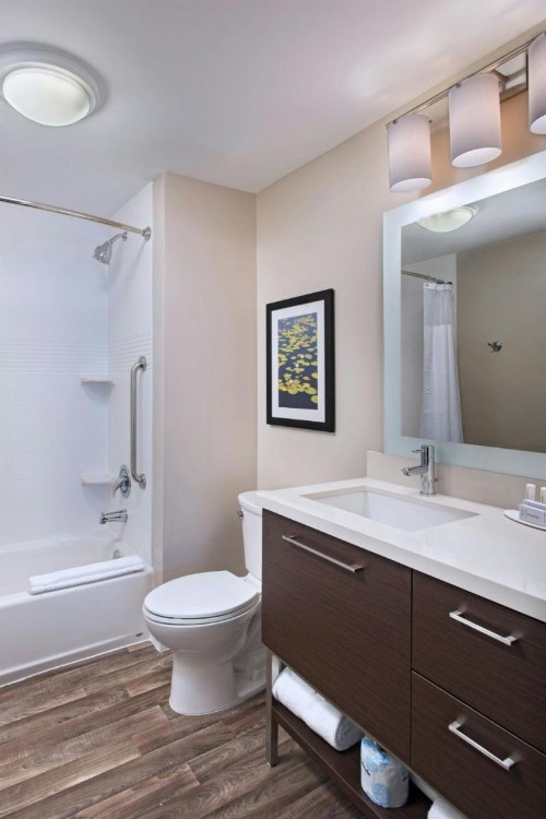 TownePlace Suites by Marriott Lakeland - image 21