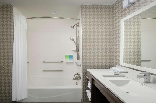 Home2 Suites By Hilton Lakeland - image 21