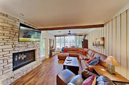 Lavish All-Suite w/ Tennis Courts: Near Pool Golf condo