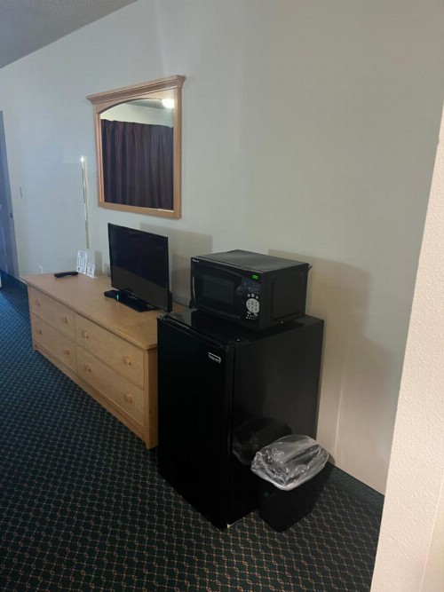 Western Inn Lakewood - image 32